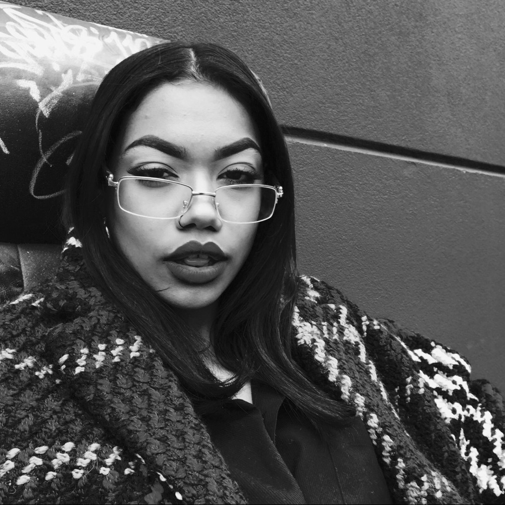 Meet your Posher, Felicity